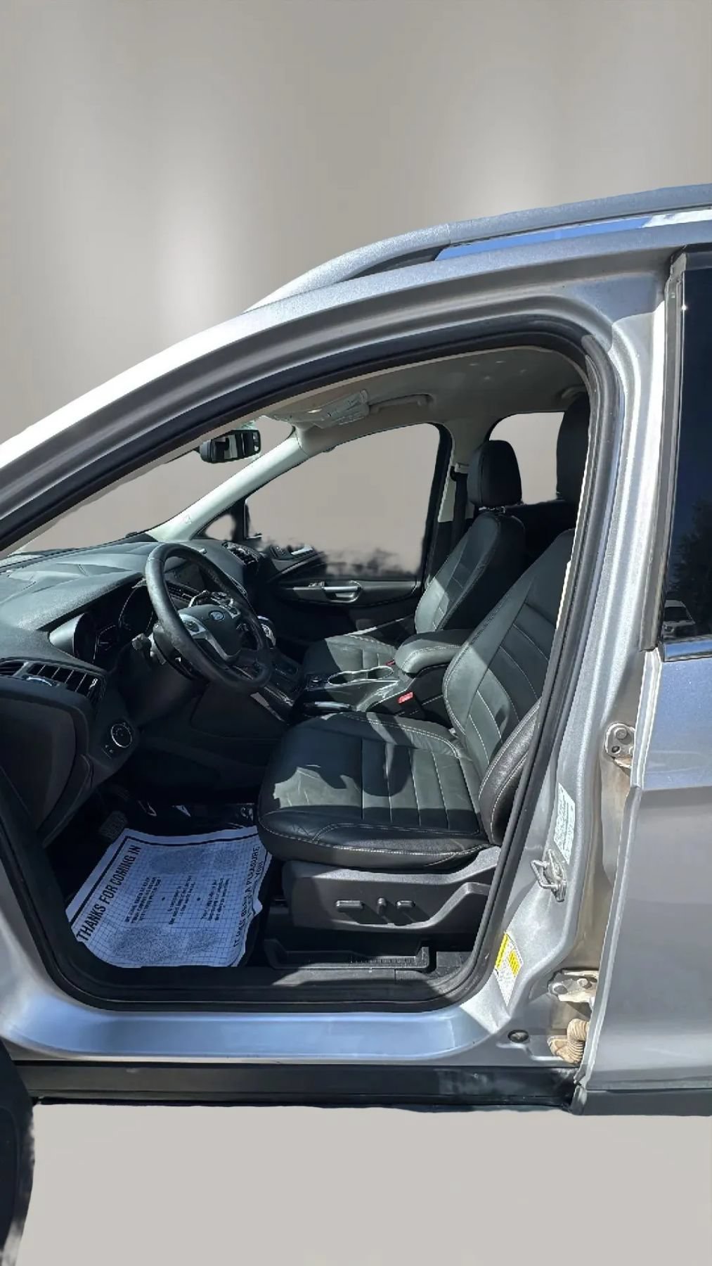 Used 2016 Ford Escape Titanium FWD image 9