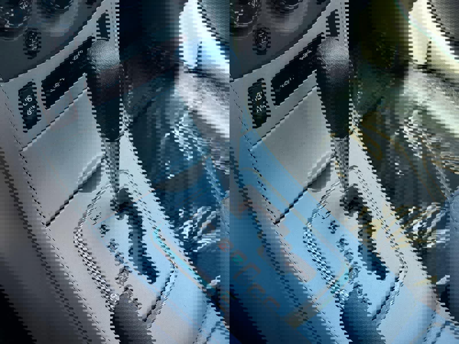 Used 2013 Toyota Corolla LE FWD image 32