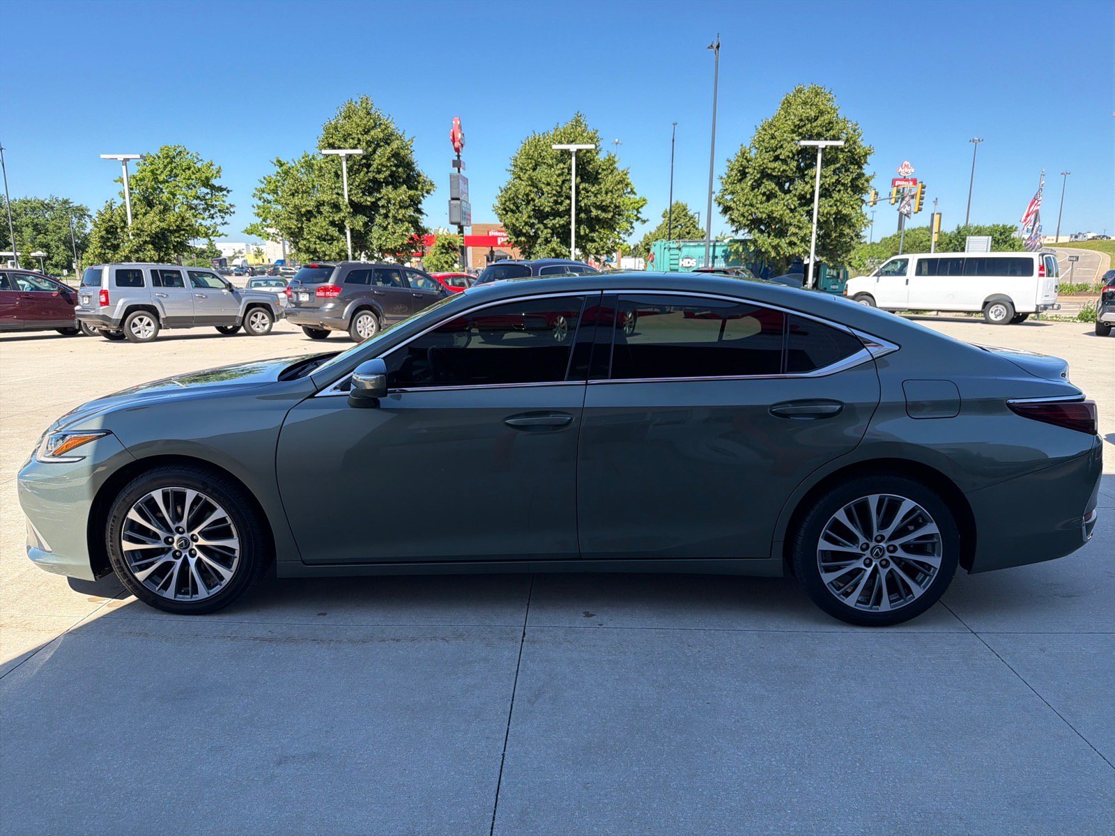 Used 2021 Lexus ES 250 w/ Premium Package AWD/4WD image 5