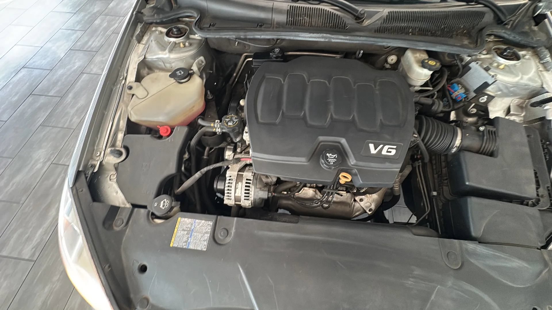 Used 2010 Buick Lucerne CX FWD image 65