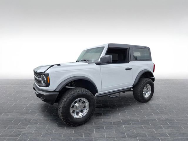 Used 2025 Ford Bronco 2-Door AWD/4WD image 3