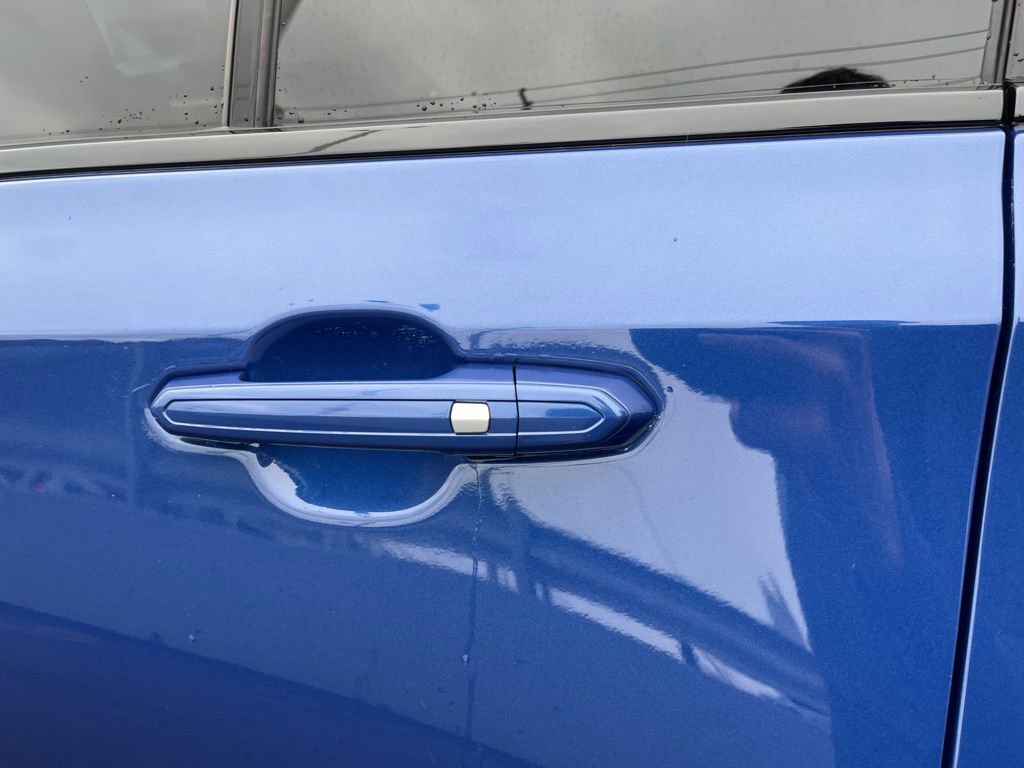 Used 2021 Cadillac XT4 Sport w/ Cold Weather Package AWD/4WD image 13