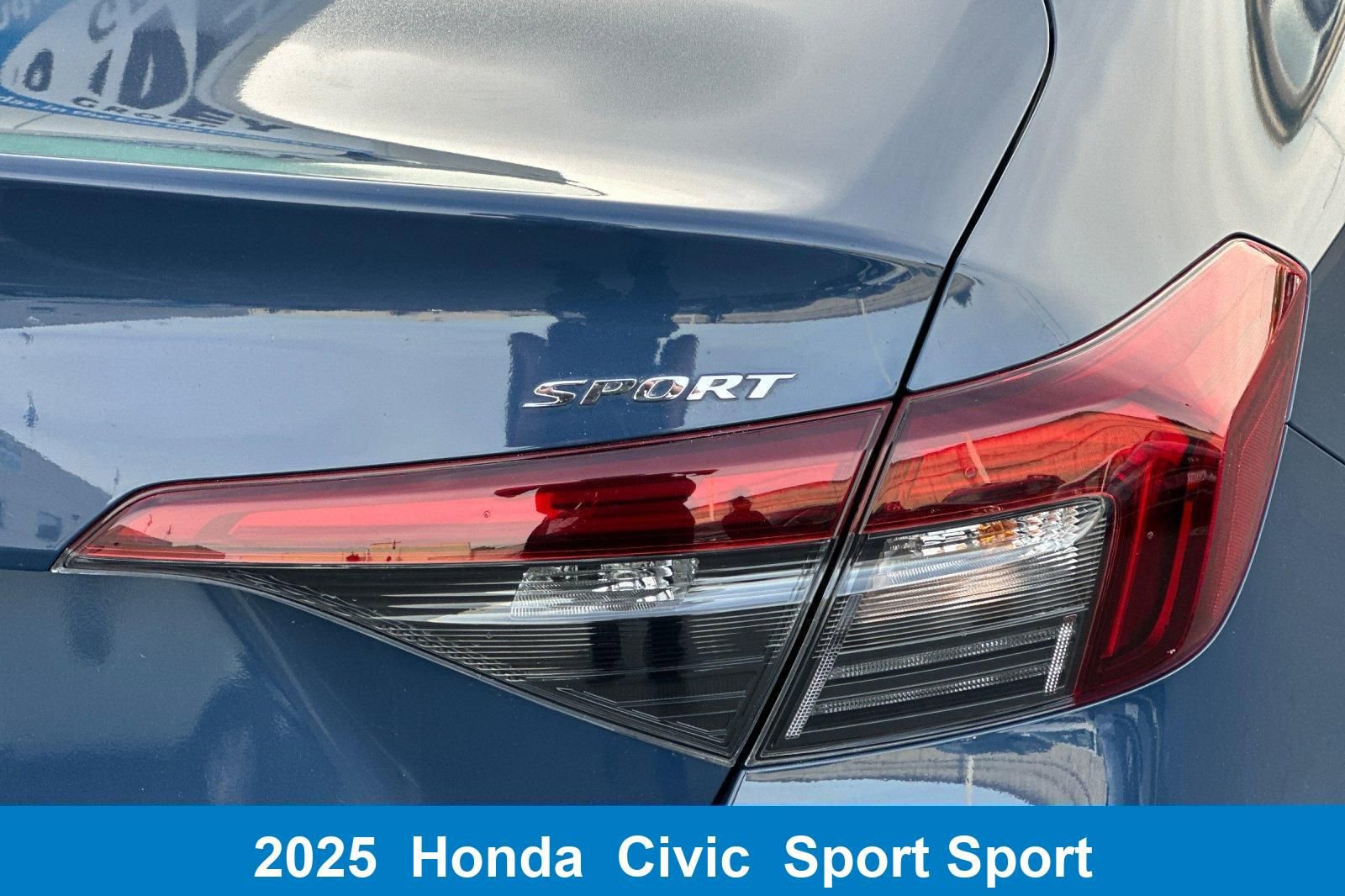 Used 2025 Honda Civic Sport image 32
