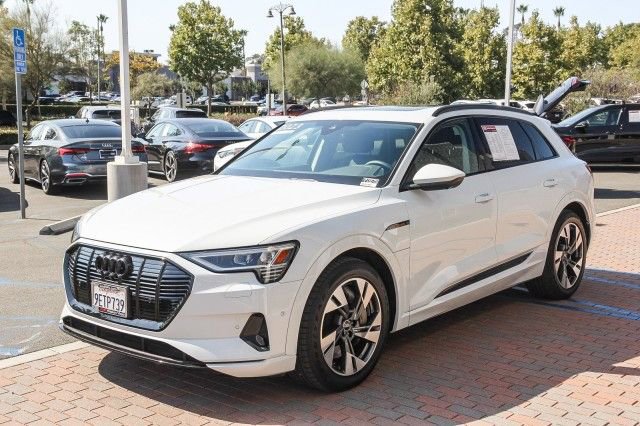 Certified 2023 Audi e-tron Premium w/ Convenience Plus Package image 3