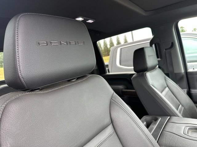 Used 2021 GMC Sierra 3500 Denali w/ Denali Ultimate Package AWD/4WD image 18