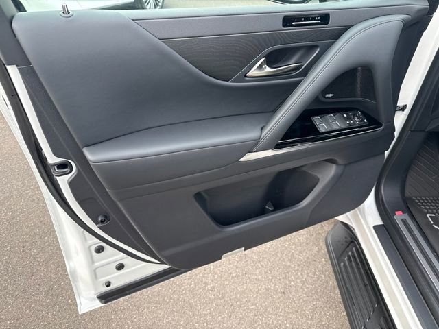 New 2026 Lexus LX 700h Luxury image 13