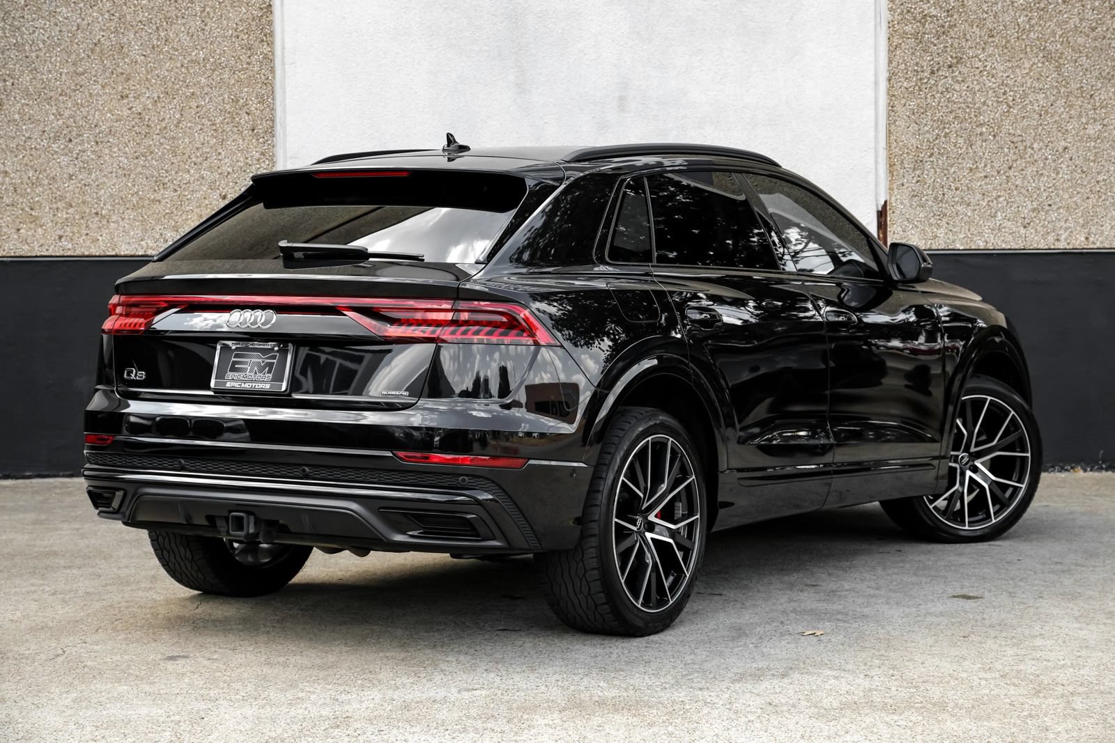 Used 2020 Audi Q8 Prestige w/ Prestige Package AWD/4WD image 8