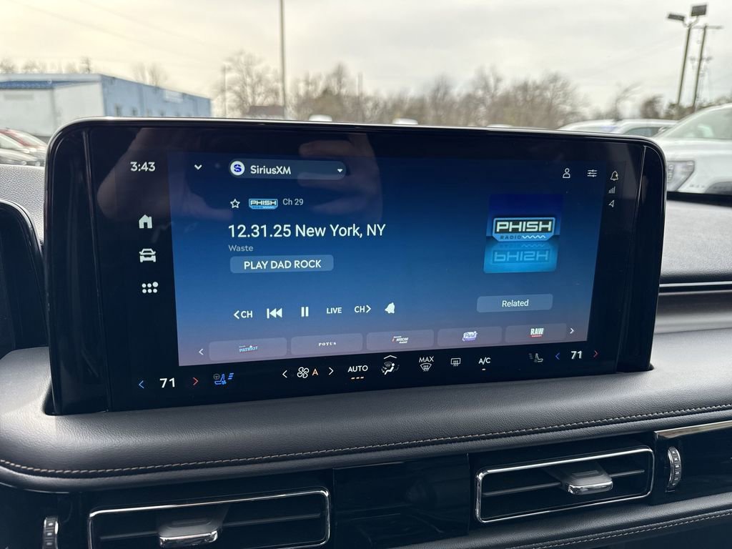 Used 2025 Lincoln Aviator Reserve w/ Jet Appearance Package image 16