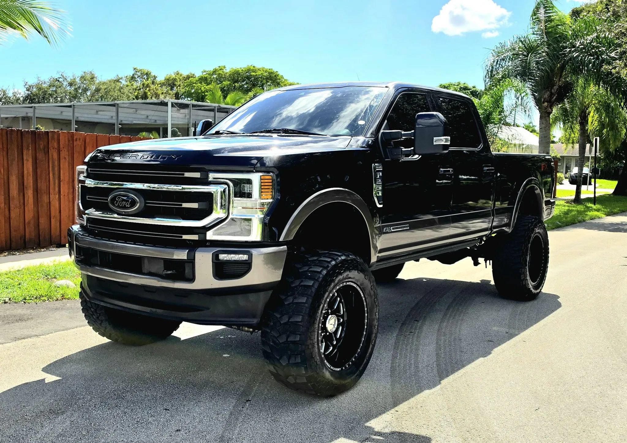 Used 2020 Ford F250 King Ranch w/ King Ranch Ultimate Package AWD/4WD image 3