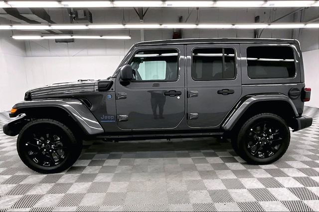 Used 2025 Jeep Wrangler Sahara 4xe w/ Safety Group image 15