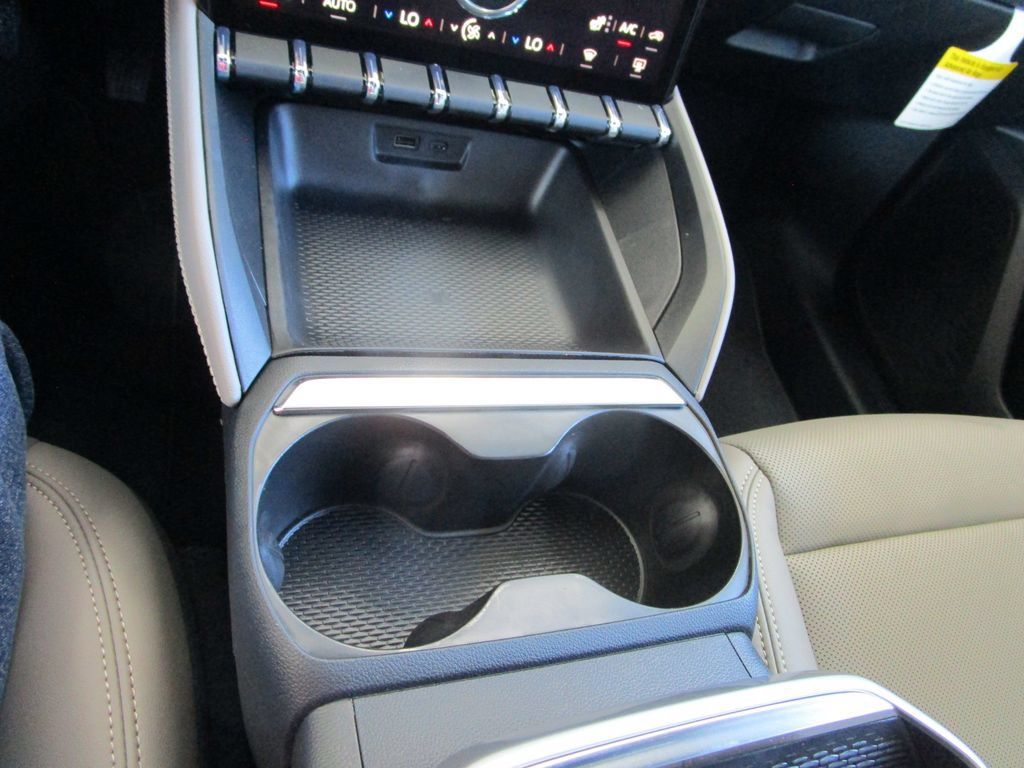 New 2027 GMC Terrain Elevation w/ Elevation Premium Package FWD image 34