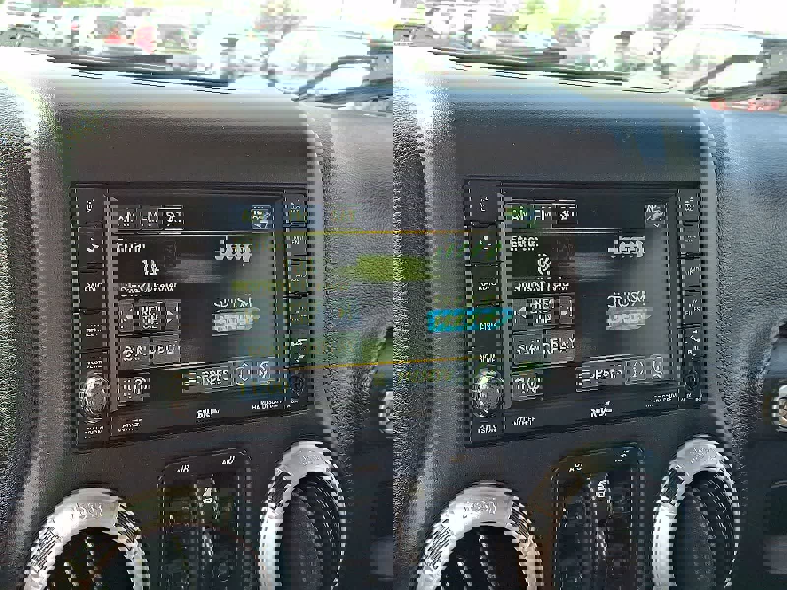 Used 2015 Jeep Wrangler Unlimited Sahara w/ Connectivity Group image 18