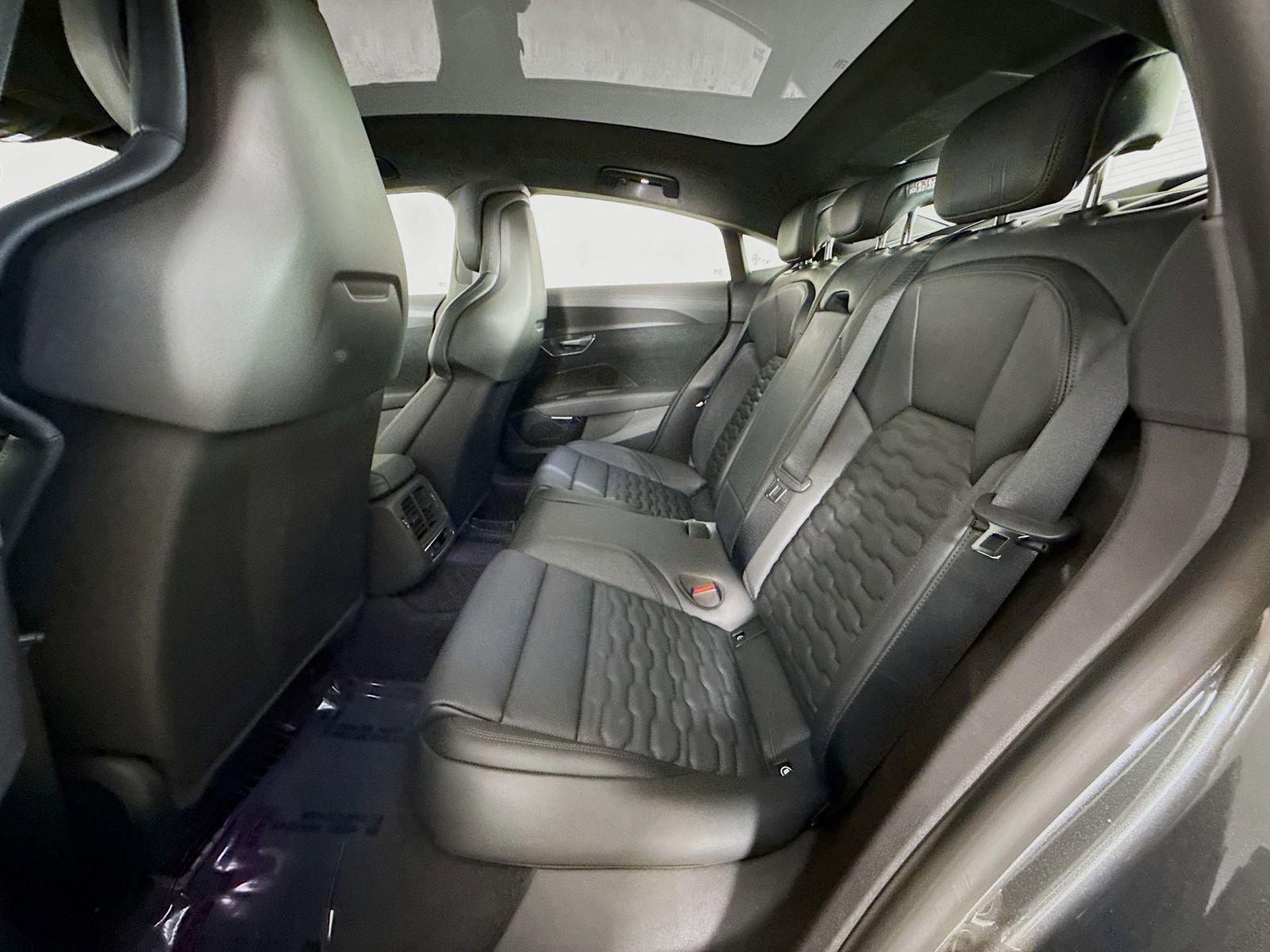 New 2026 Audi RS e-tron GT performance image 26