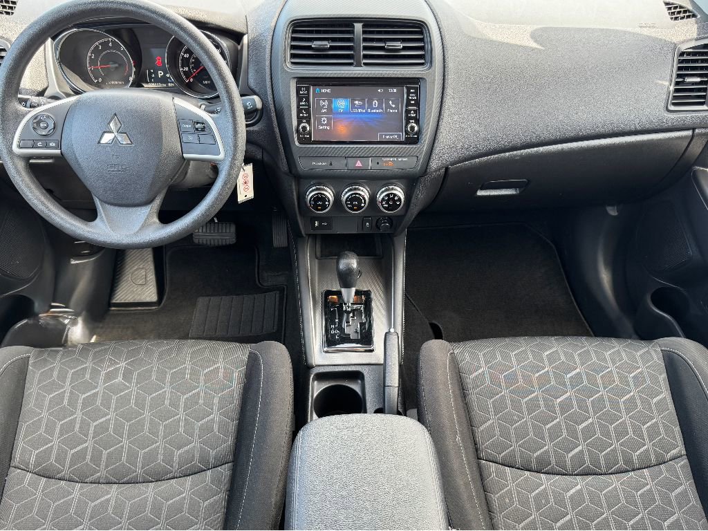 Used 2025 Mitsubishi Outlander Sport SE image 10