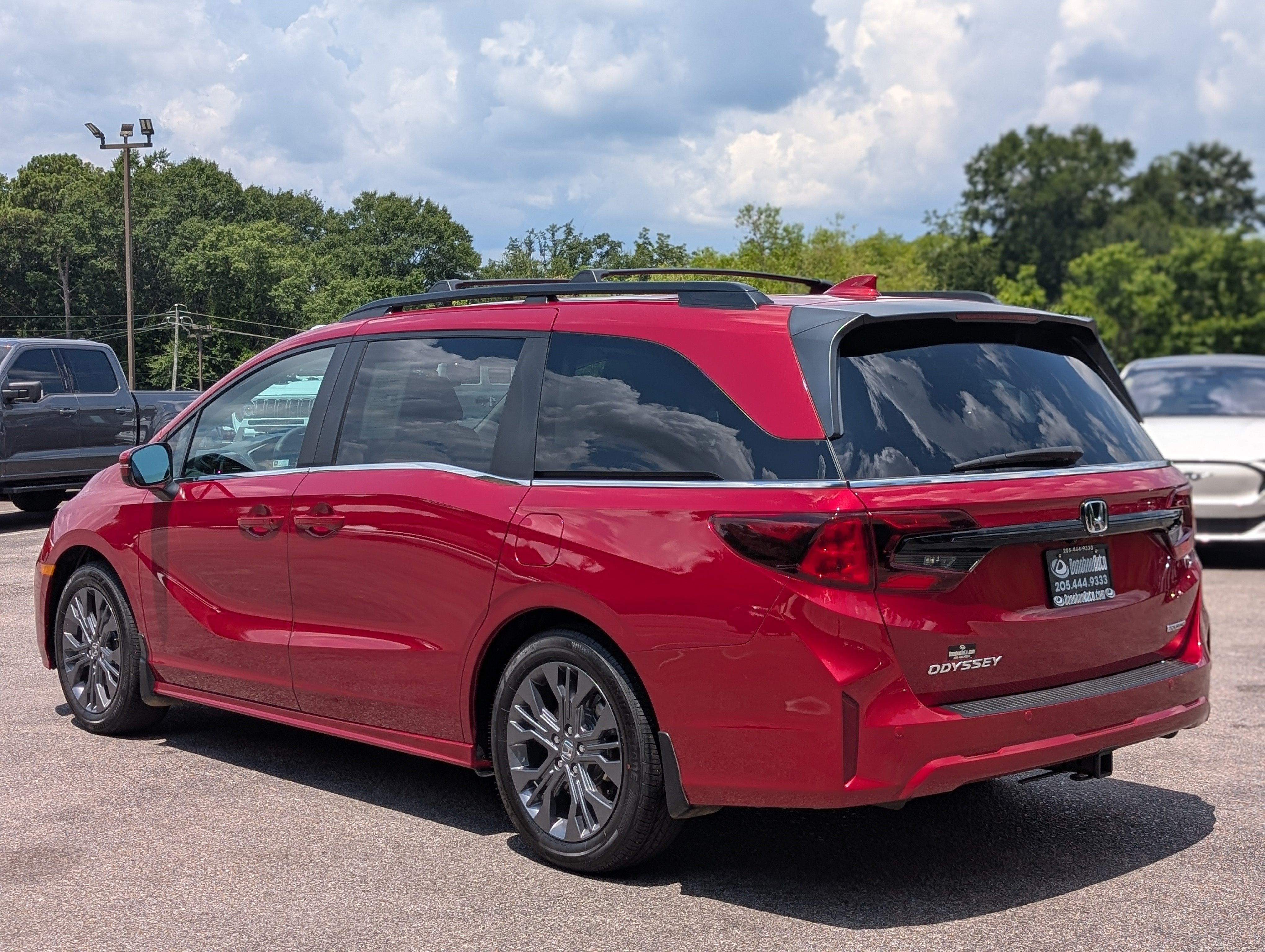 Used 2026 Honda Odyssey Touring image 7