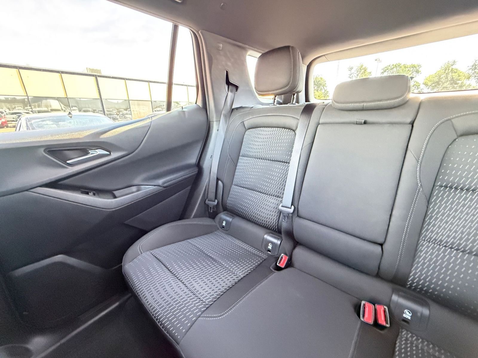Used 2025 Chevrolet Equinox LT AWD/4WD image 38