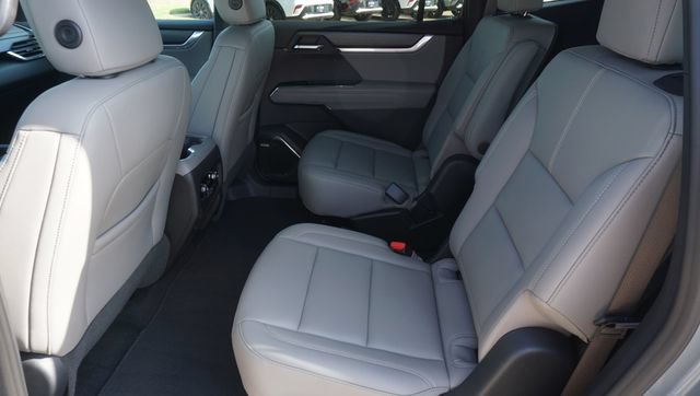 Certified 2026 GMC Acadia Elevation w/ Elevation Premium Package FWD image 28