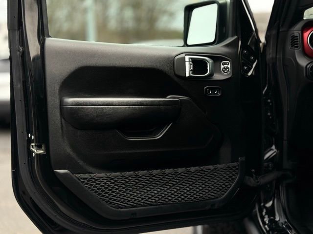 Used 2023 Jeep Wrangler Unlimited Rubicon w/ Cold Weather Group AWD/4WD image 10