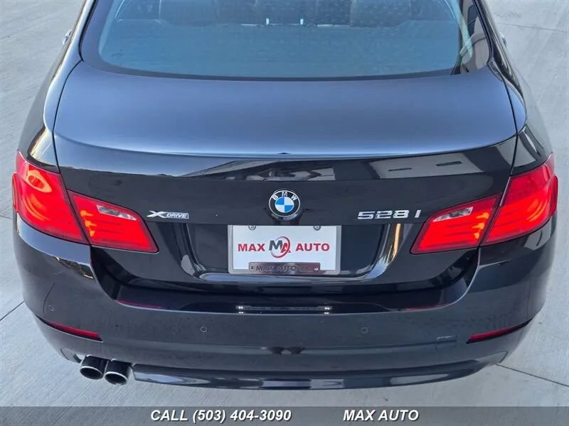 Used 2013 BMW 528i xDrive Sedan AWD/4WD image 33