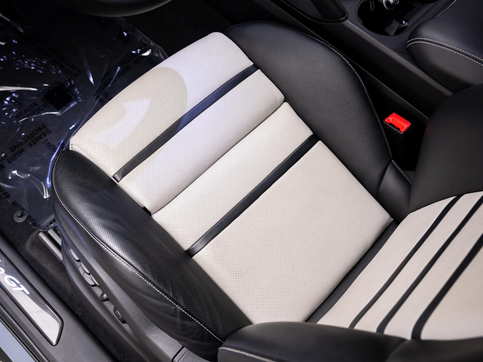 Used 2023 Porsche Cayenne Turbo GT AWD/4WD image 15