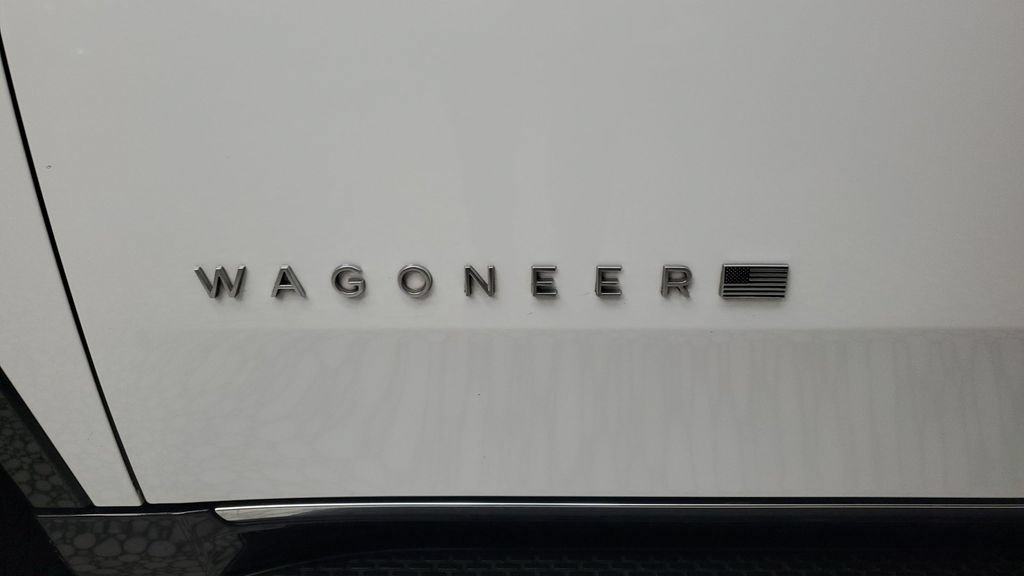 Used 2024 Jeep Wagoneer L Series II w/ Flexible Seating Group RWD image 8