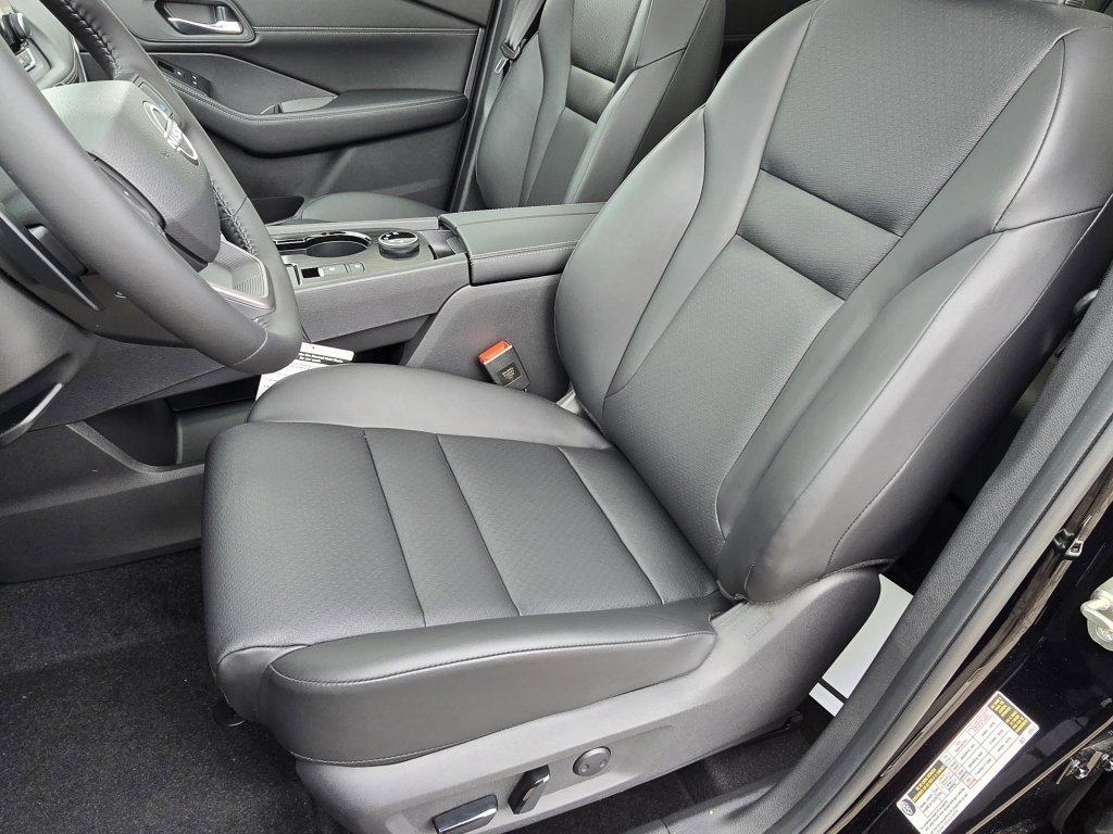 New 2026 Nissan Rogue SV w/ SV Premium Package image 15