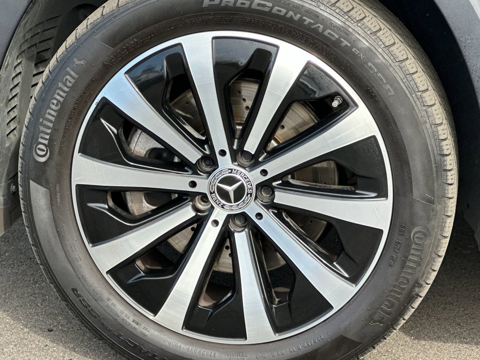 Certified 2023 Mercedes-Benz GLB 250 image 31