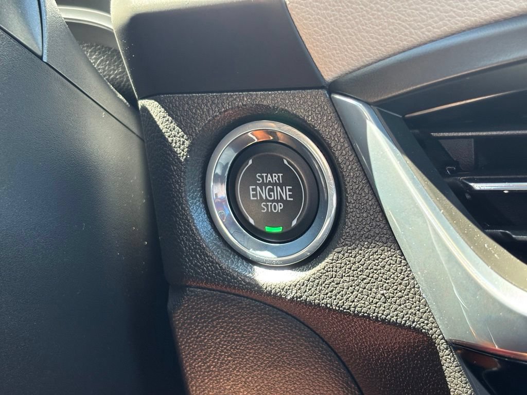 Used 2024 Buick Encore GX Avenir w/ Avenir Technology Package FWD image 32
