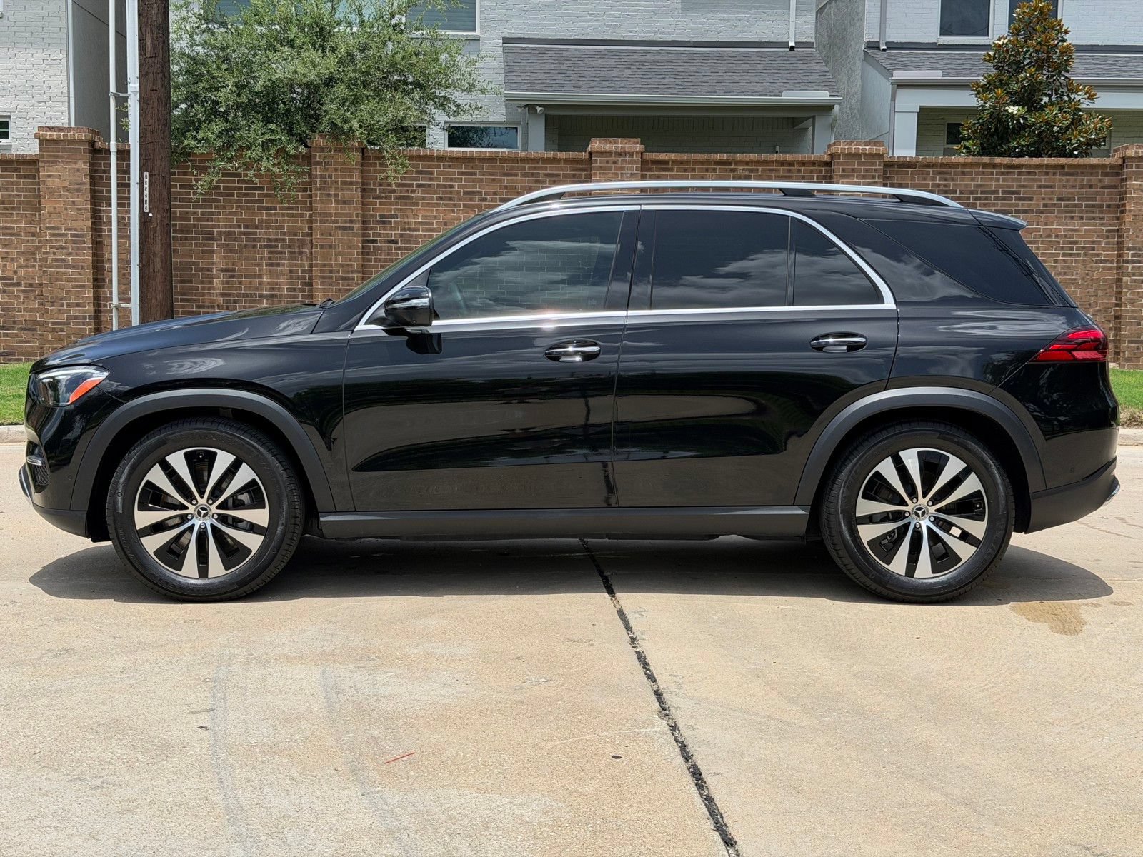 Certified 2025 Mercedes-Benz GLE 450 4MATIC image 12