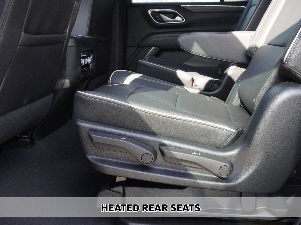 Used 2023 GMC Yukon SLT w/ SLT Premium Package image 11