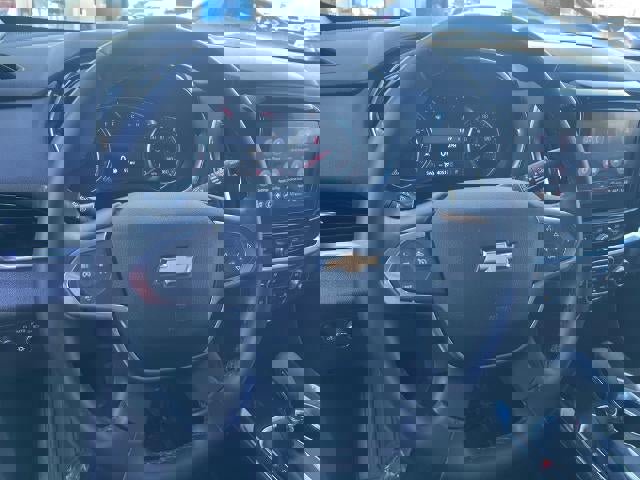 Used 2023 Chevrolet Traverse LT image 9