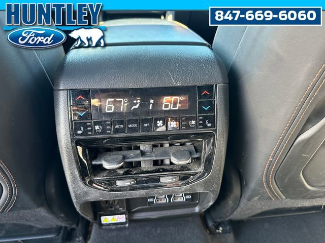 Used 2022 Jeep Grand Cherokee Summit AWD/4WD image 17