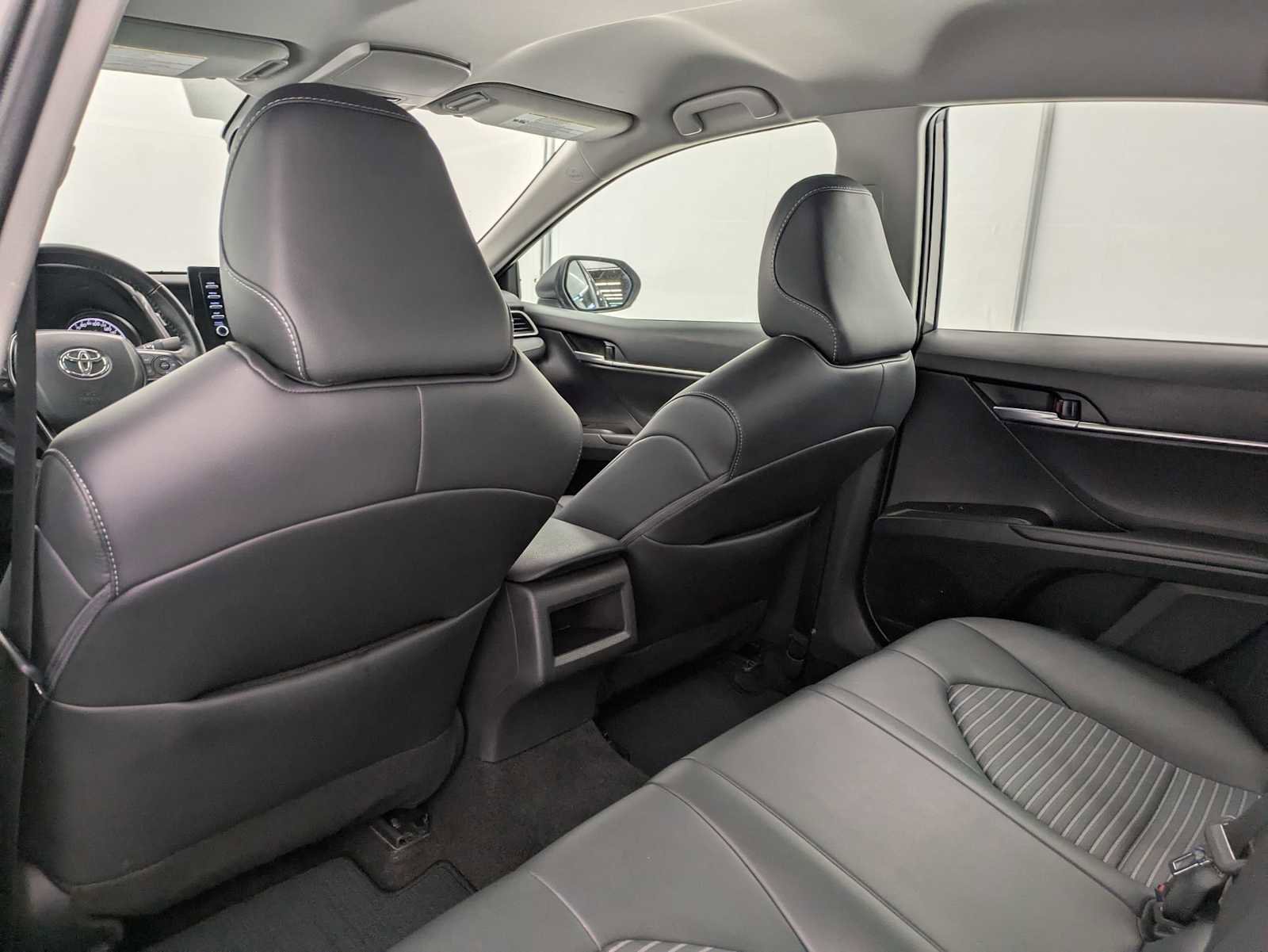 Used 2024 Toyota Camry SE FWD image 18