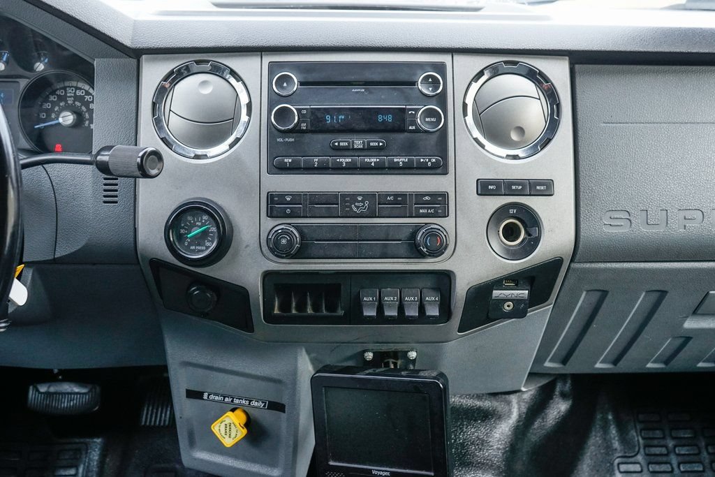Used 2015 Ford F650 2WD Crew Cab Super Duty image 38