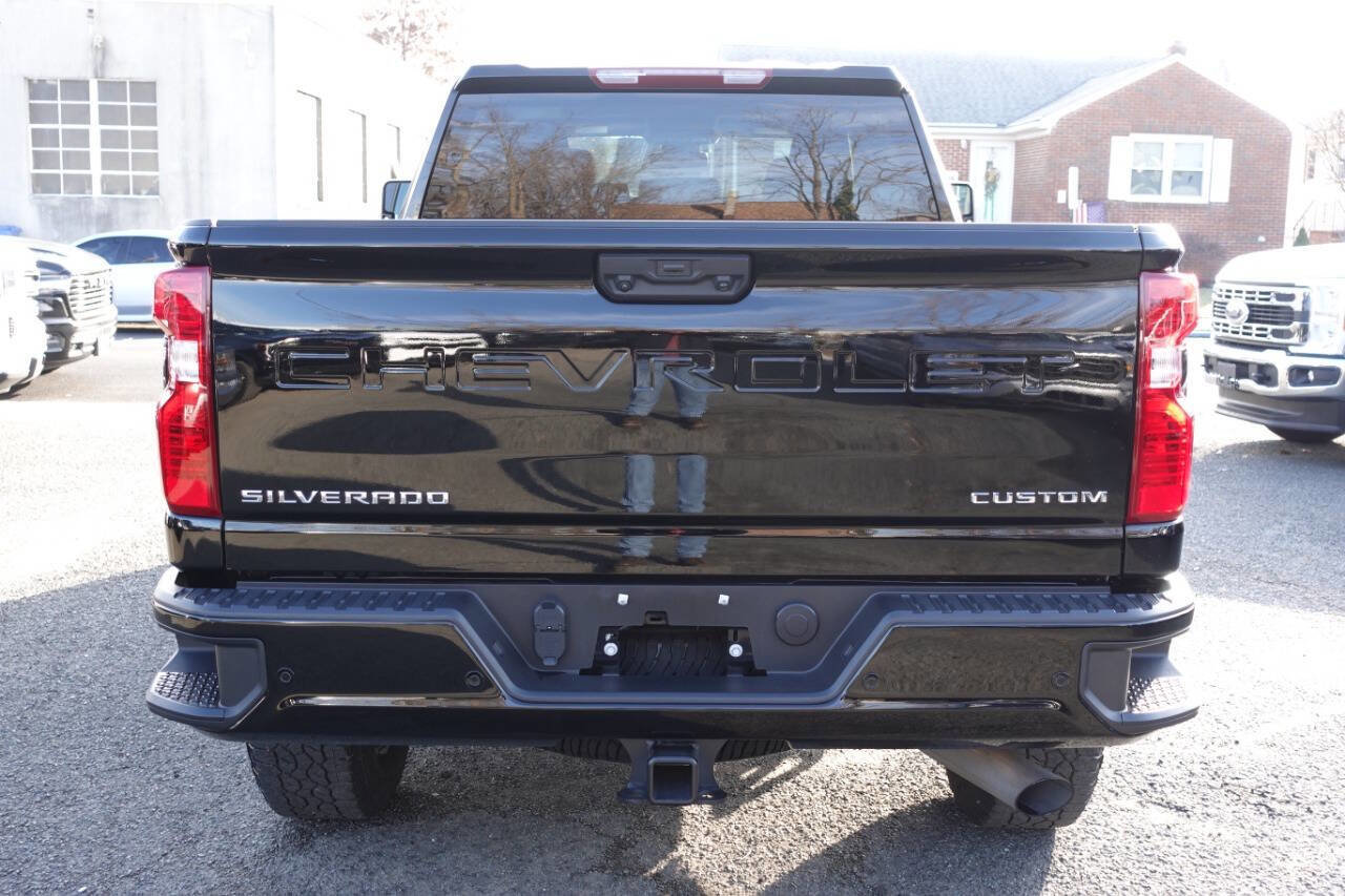 Used 2025 Chevrolet Silverado 2500 Custom w/ Custom Value Package image 8