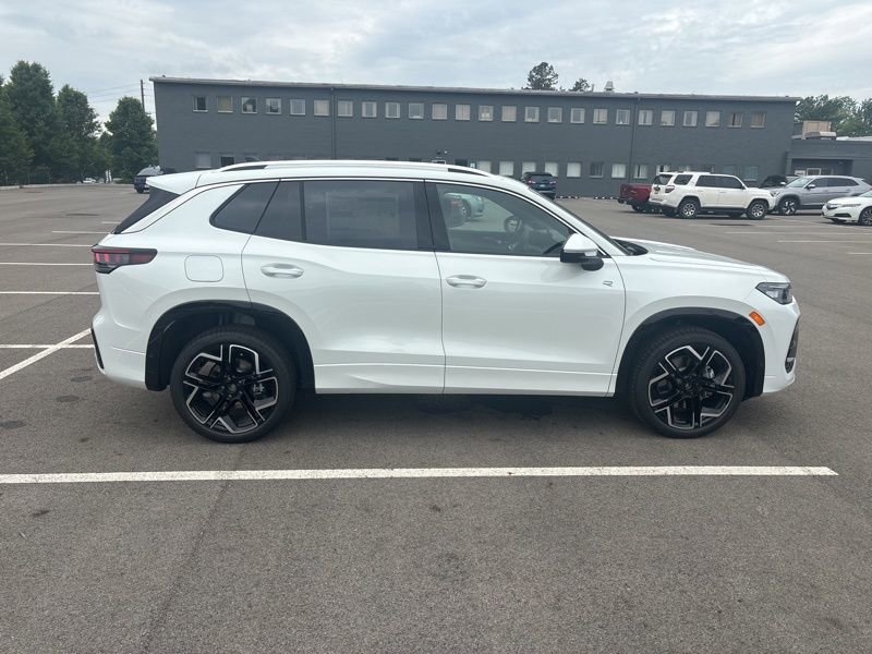 New 2026 Volkswagen Tiguan SEL R-Line AWD/4WD image 2