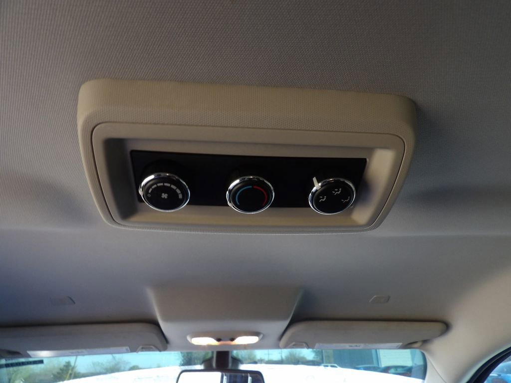 Used 2020 Dodge Journey SE w/ SE Popular Equipment Group image 25