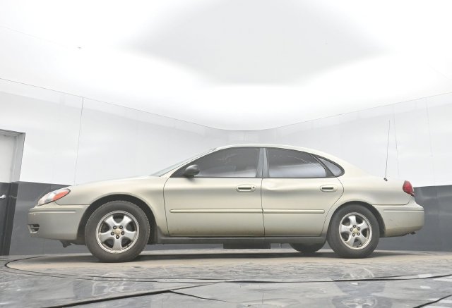 Used 2006 Ford Taurus SE FWD image 27