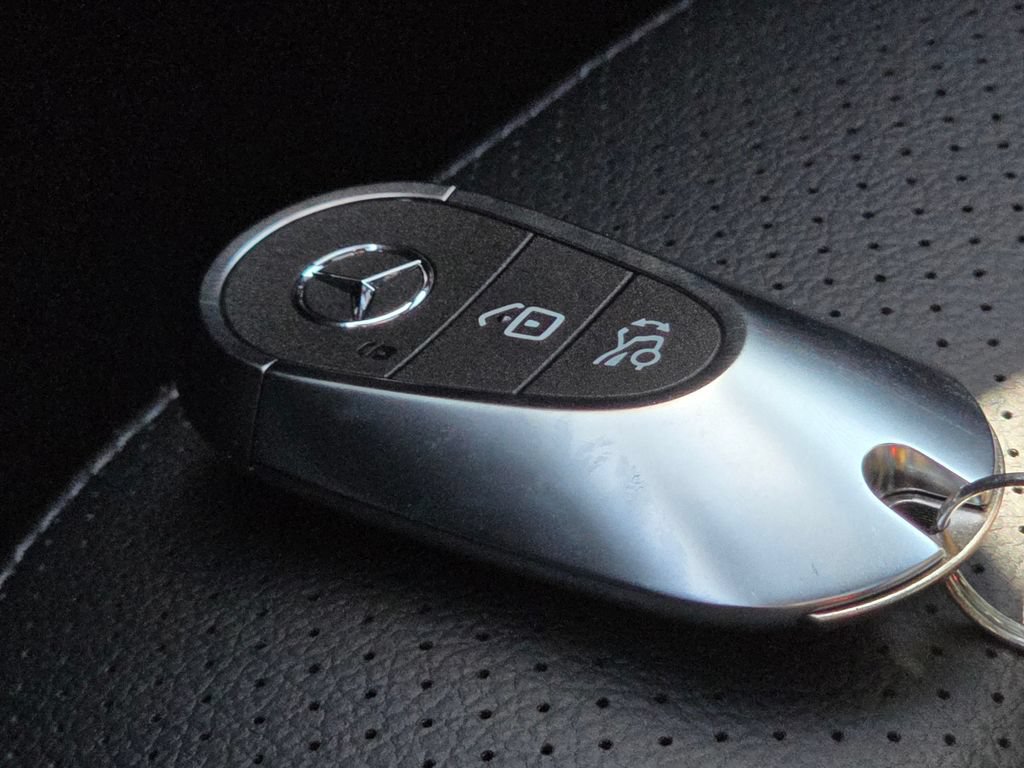 New 2026 Mercedes-Benz GLC 300 4MATIC image 38