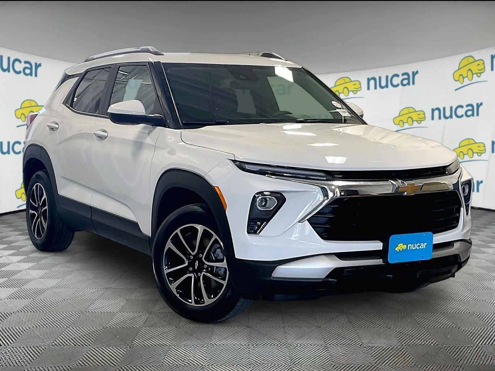 Used 2025 Chevrolet TrailBlazer LT AWD/4WD image 1