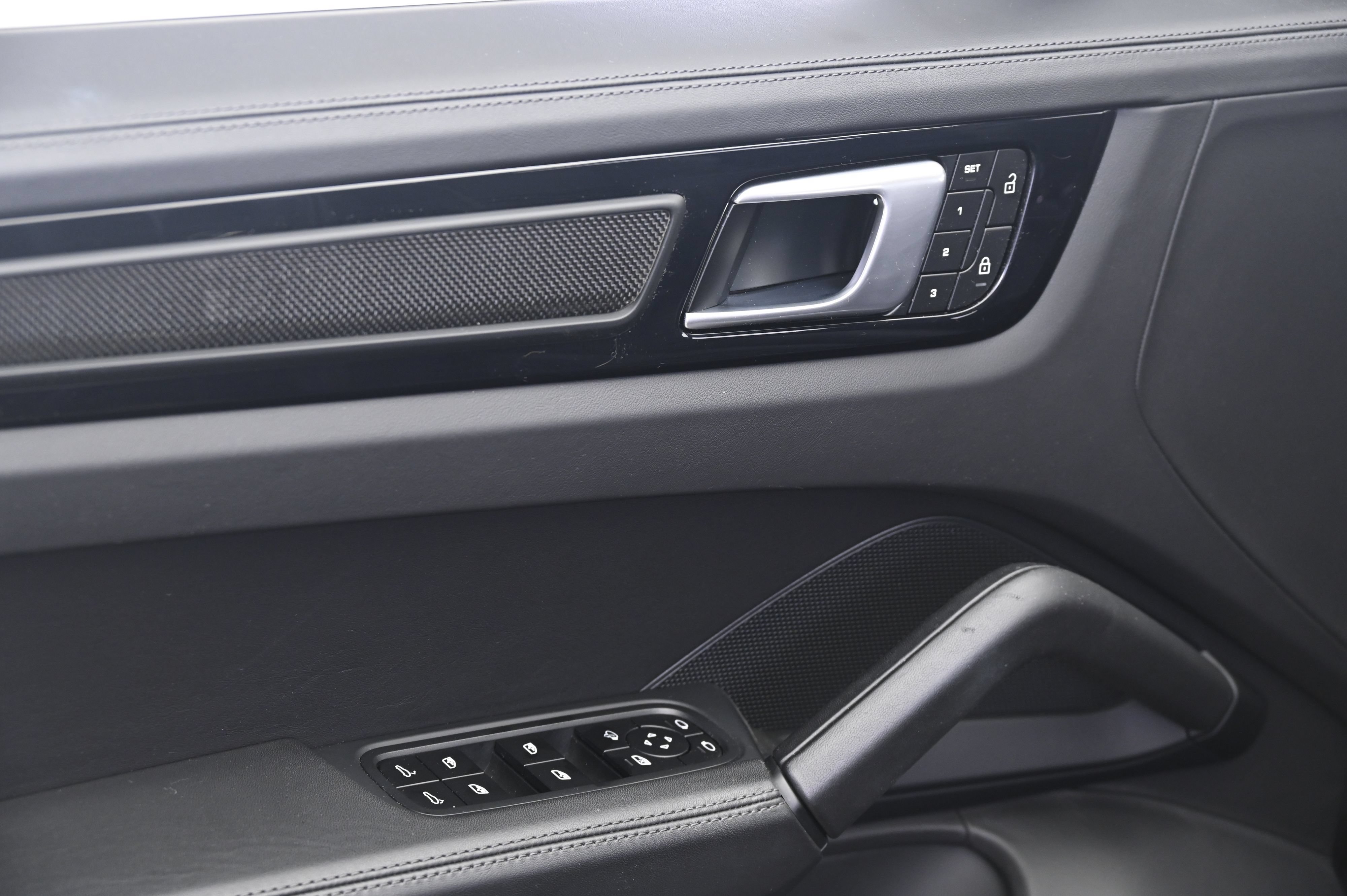 Certified 2022 Porsche Cayenne Turbo GT AWD/4WD image 26