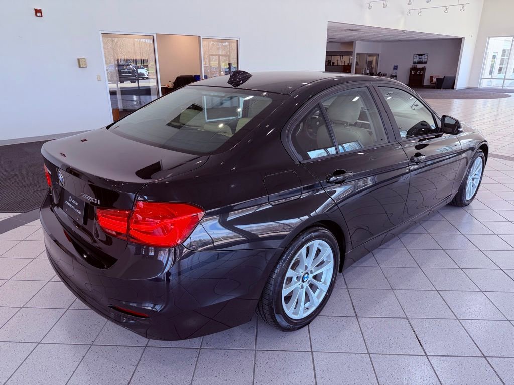 Used 2018 BMW 320i 320i NAV/SUNROOF/BLINDSPOT/1 O w/ Convenience Package image 14
