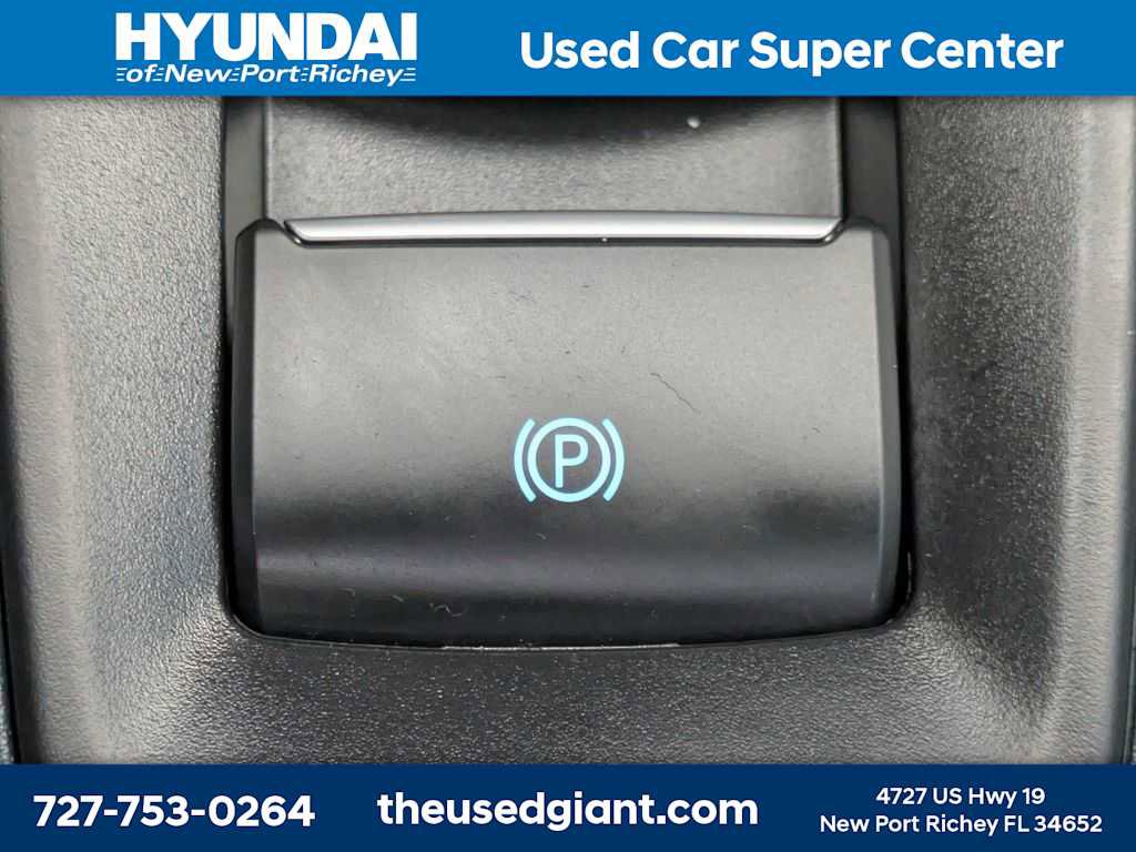 Used 2022 Ford Maverick XLT image 24