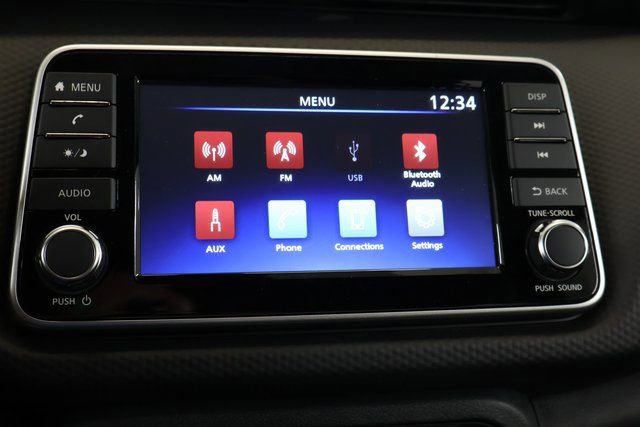 New 2025 Nissan Kicks Play S image 17