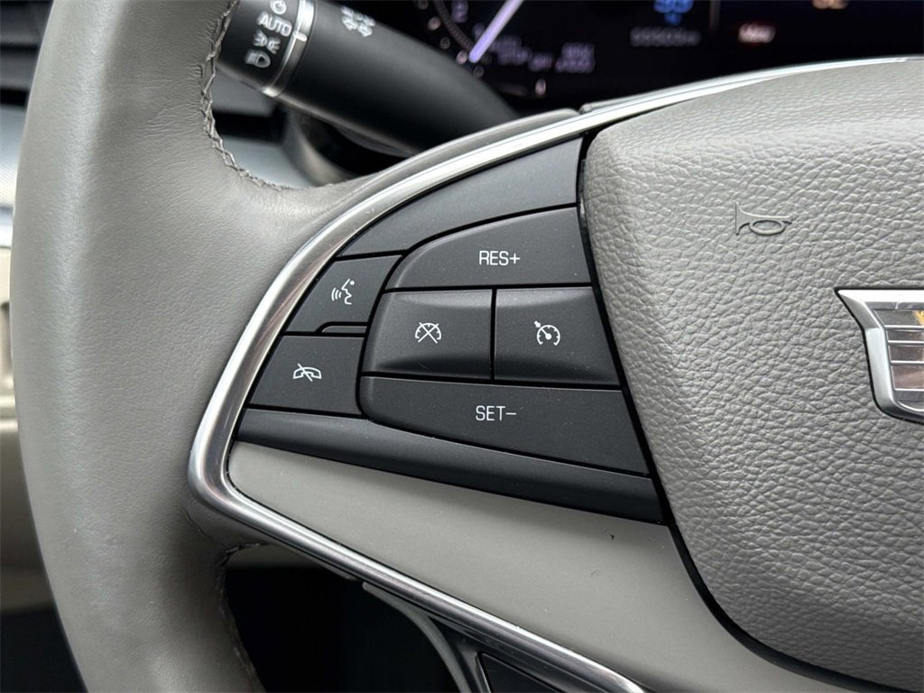 Used 2017 Cadillac XT5 Luxury w/ LPO, Wheel Lock Package image 27