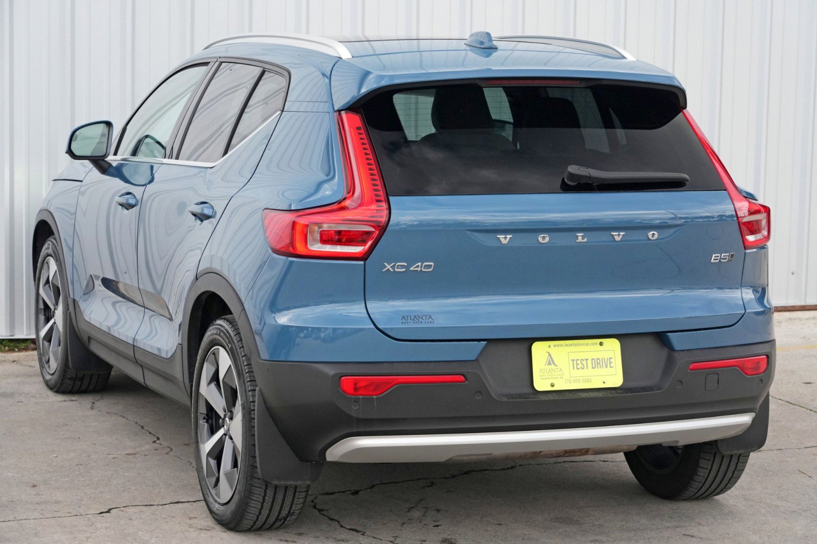 Used 2023 Volvo XC40 B5 Ultimate image 51