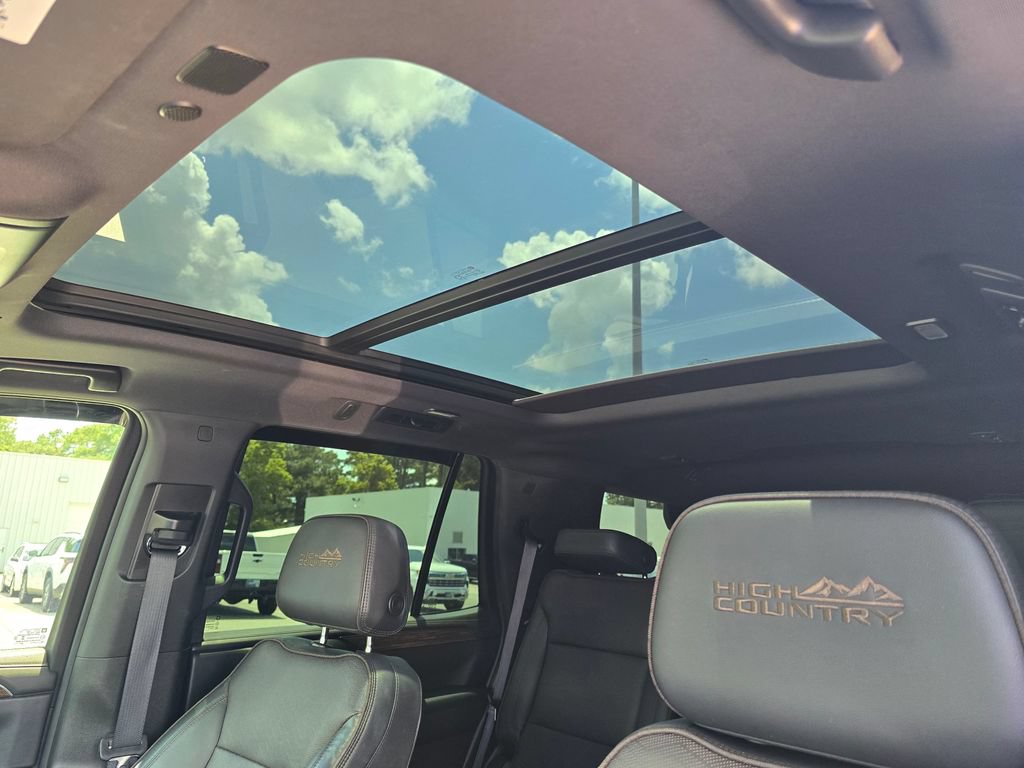 Certified 2021 Chevrolet Tahoe High Country w/ Premium Package AWD/4WD image 21