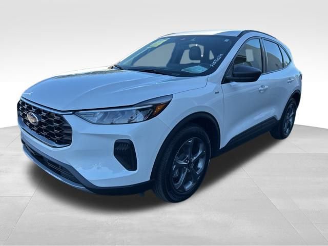Used 2025 Ford Escape ST-Line w/ Tech Pack #1