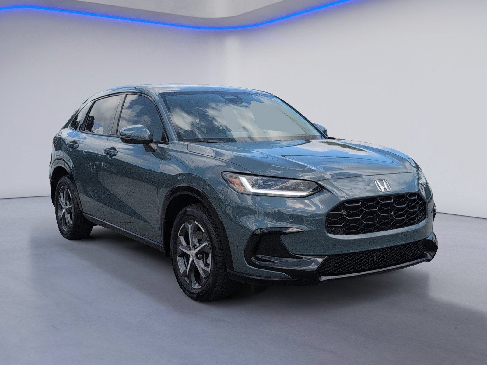 Used 2025 Honda HR-V EX-L image 6