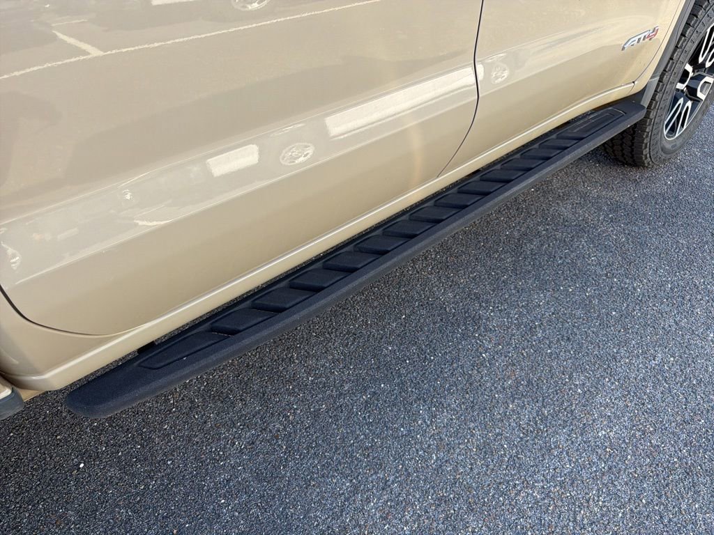 Used 2022 GMC Sierra 1500 AT4 w/ AT4 Premium Package image 14